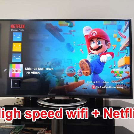 3-Bedroom House-Big Yard- Netflix Hamilton Extérieur photo