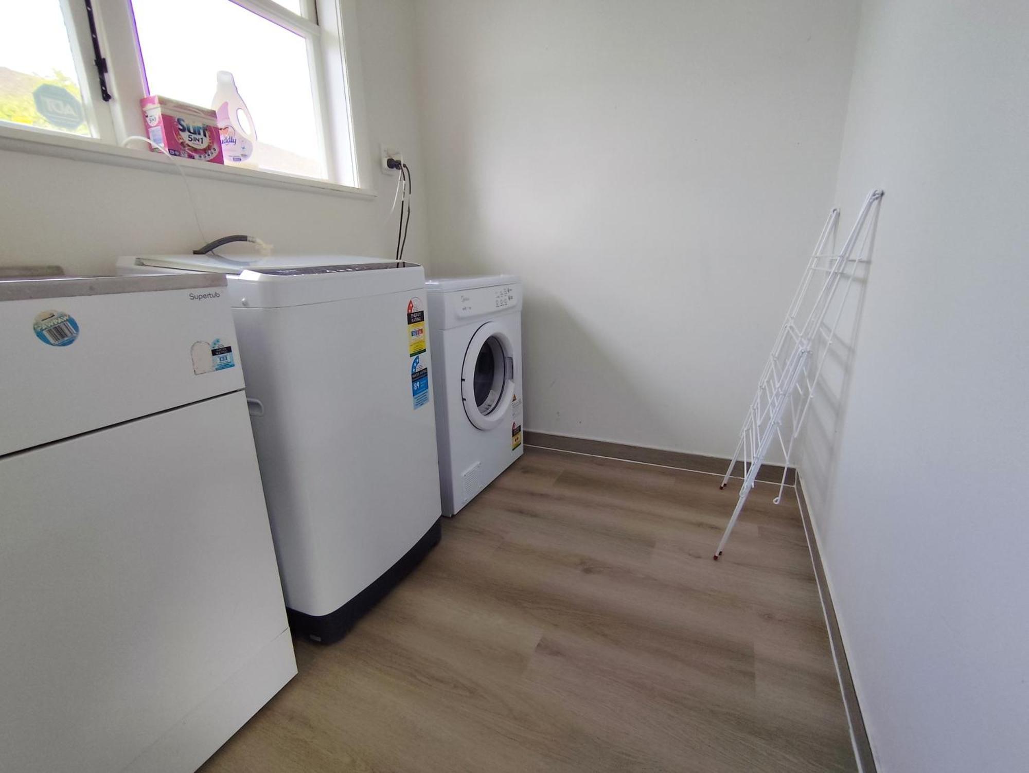 3-Bedroom House-Big Yard- Netflix Hamilton Extérieur photo