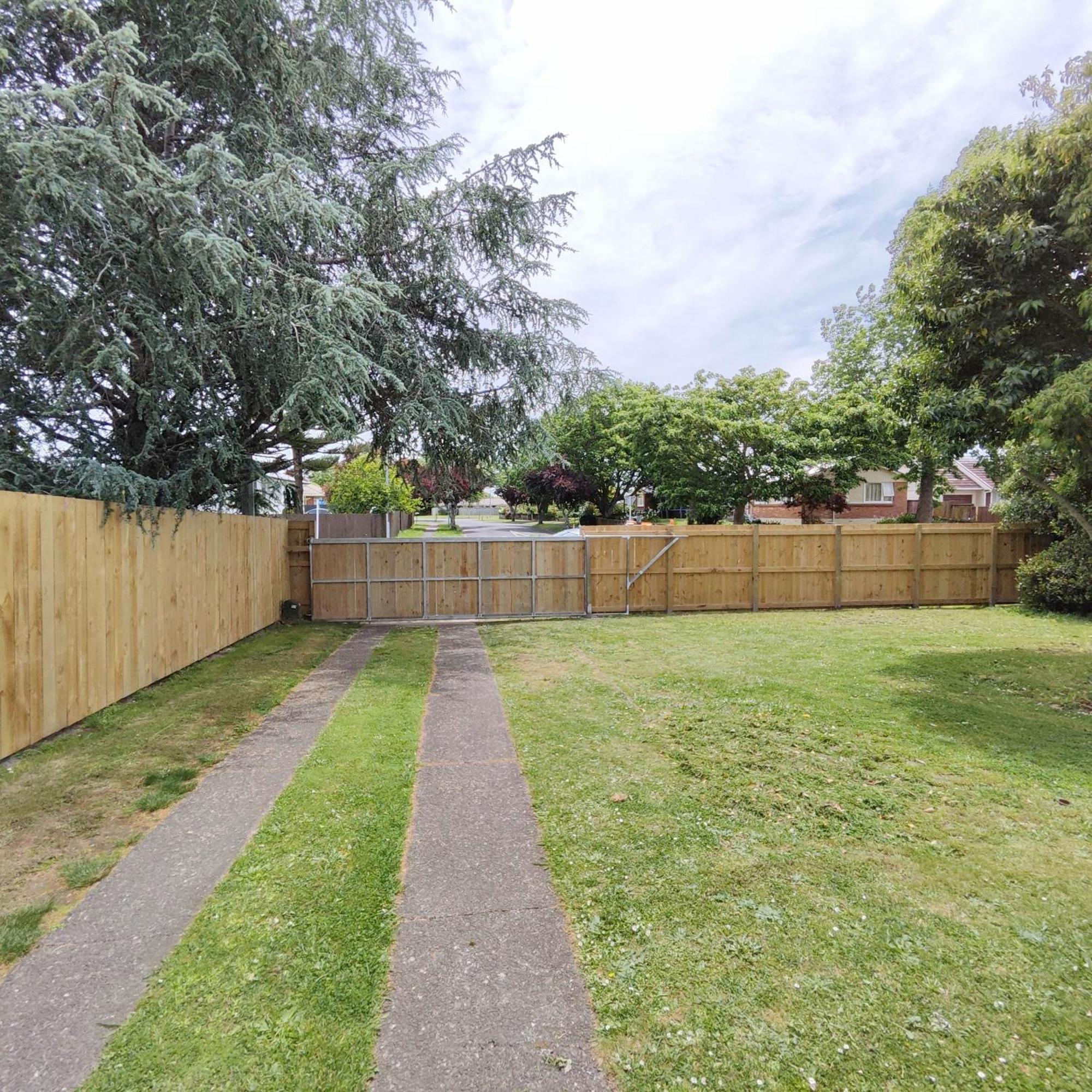 3-Bedroom House-Big Yard- Netflix Hamilton Extérieur photo