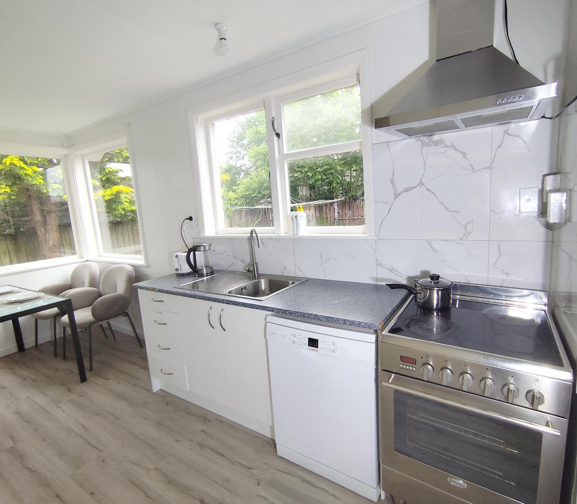 3-Bedroom House-Big Yard- Netflix Hamilton Extérieur photo